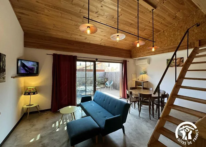 Le * בניולס-סור-מר